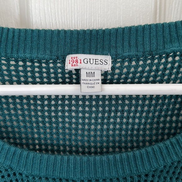Guess Sweater Size Medium - Picture 2 of 7
